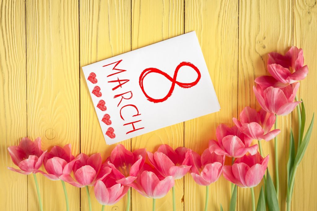 2018Holidays___International_Womens_Day_Pink_tulips_and_a_card_for_March_8_122552_.jpg
